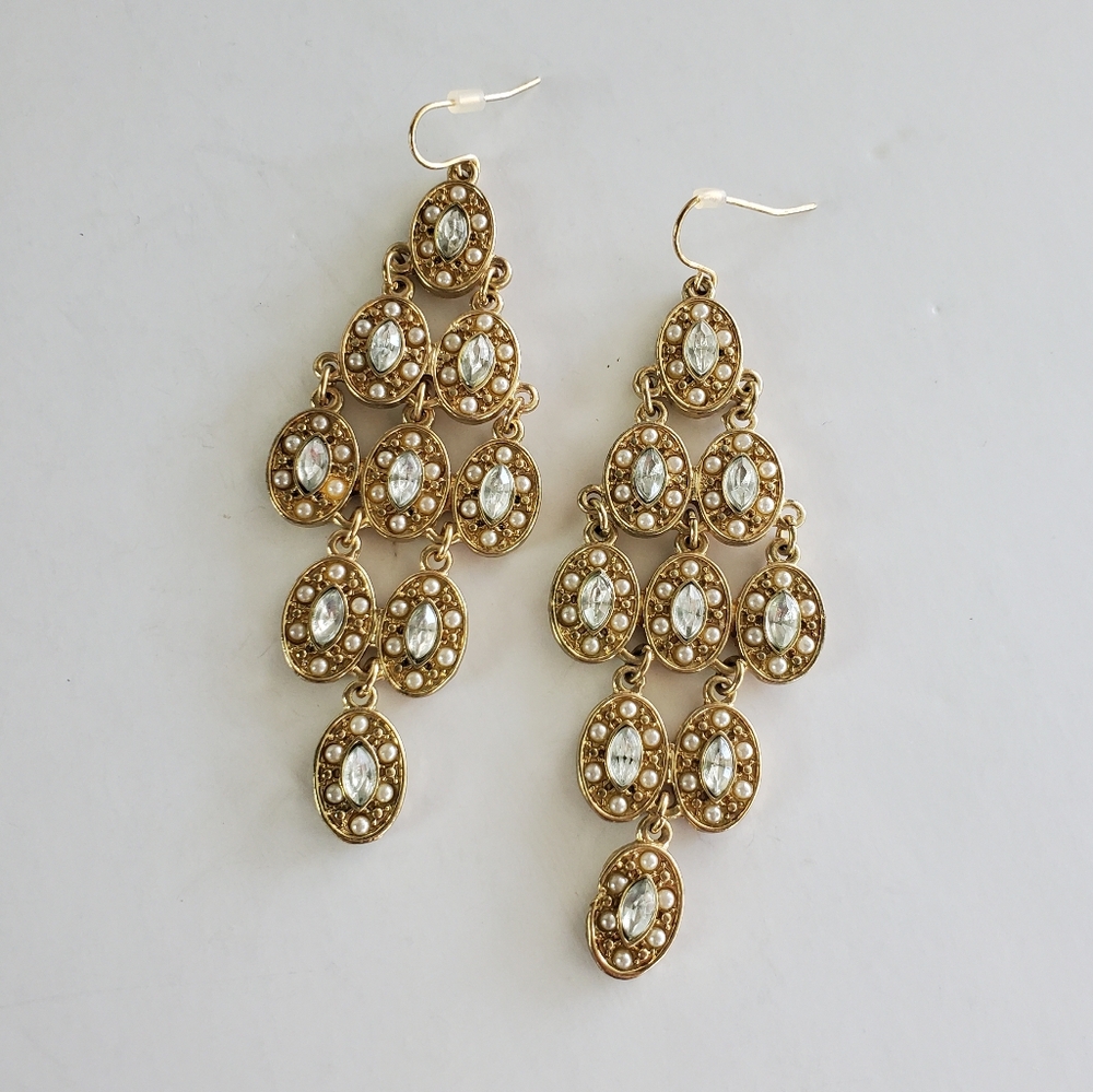Boutique Gold tone Faux Pearl & Lt Blue Tiered Chandelier Pierced Earrings